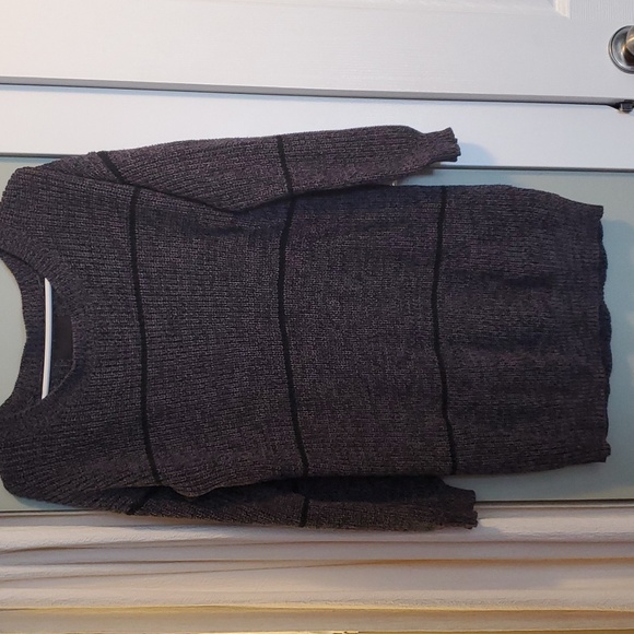 (3 For $20) Burton ladies sweater - Picture 1 of 4